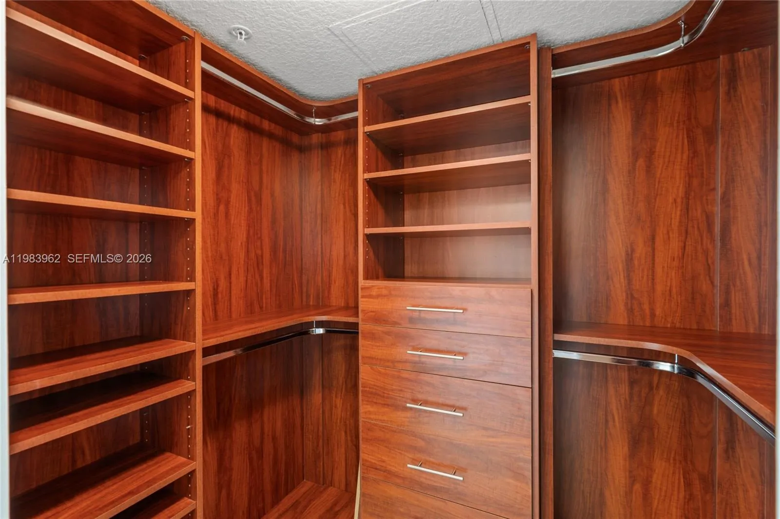 1800 N Bayshore Dr 1208, Miami, Florida 33132, Miami, Florida 33132, 1 Bedroom Bedrooms, ,1 BathroomBathrooms,Residential,For Sale,1800 N Bayshore Dr 1208, Miami, Florida 33132,A11983962