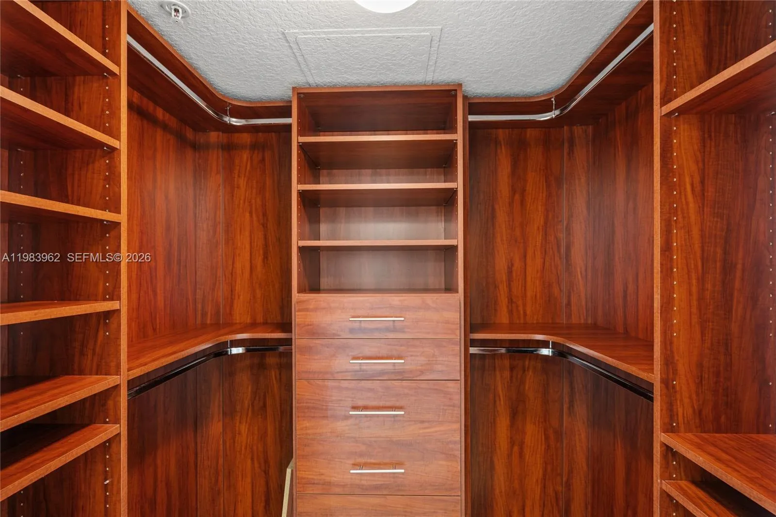 1800 N Bayshore Dr 1208, Miami, Florida 33132, Miami, Florida 33132, 1 Bedroom Bedrooms, ,1 BathroomBathrooms,Residential,For Sale,1800 N Bayshore Dr 1208, Miami, Florida 33132,A11983962