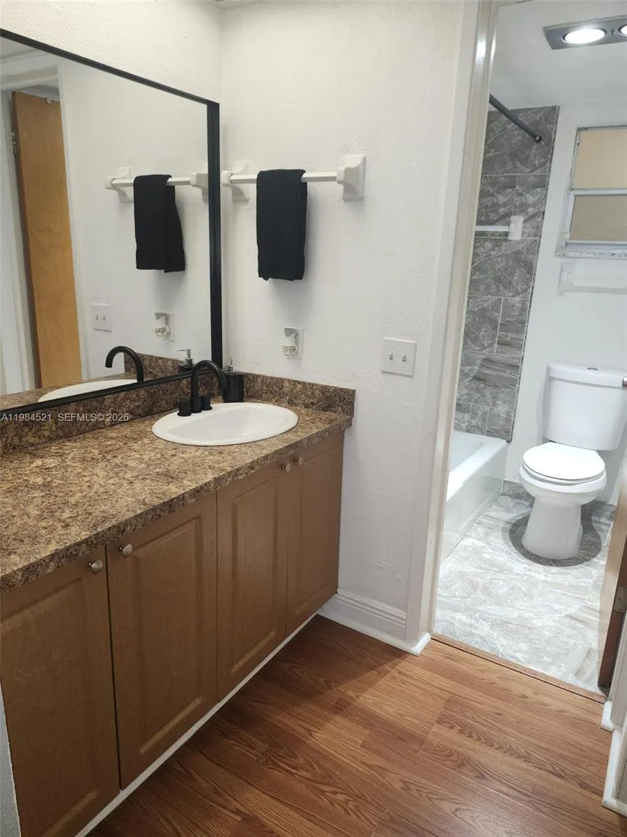 14901 Sw 4th St 14a, Pembroke Pines, Florida 33027, Pembroke Pines, Florida 33027, 1 Bedroom Bedrooms, ,1 BathroomBathrooms,Residential,For Sale,14901 Sw 4th St 14a, Pembroke Pines, Florida 33027,A11984521