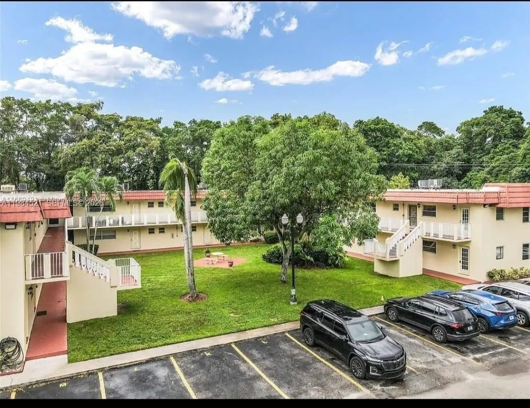 14901 Sw 4th St 14a, Pembroke Pines, Florida 33027, Pembroke Pines, Florida 33027, 1 Bedroom Bedrooms, ,1 BathroomBathrooms,Residential,For Sale,14901 Sw 4th St 14a, Pembroke Pines, Florida 33027,A11984521