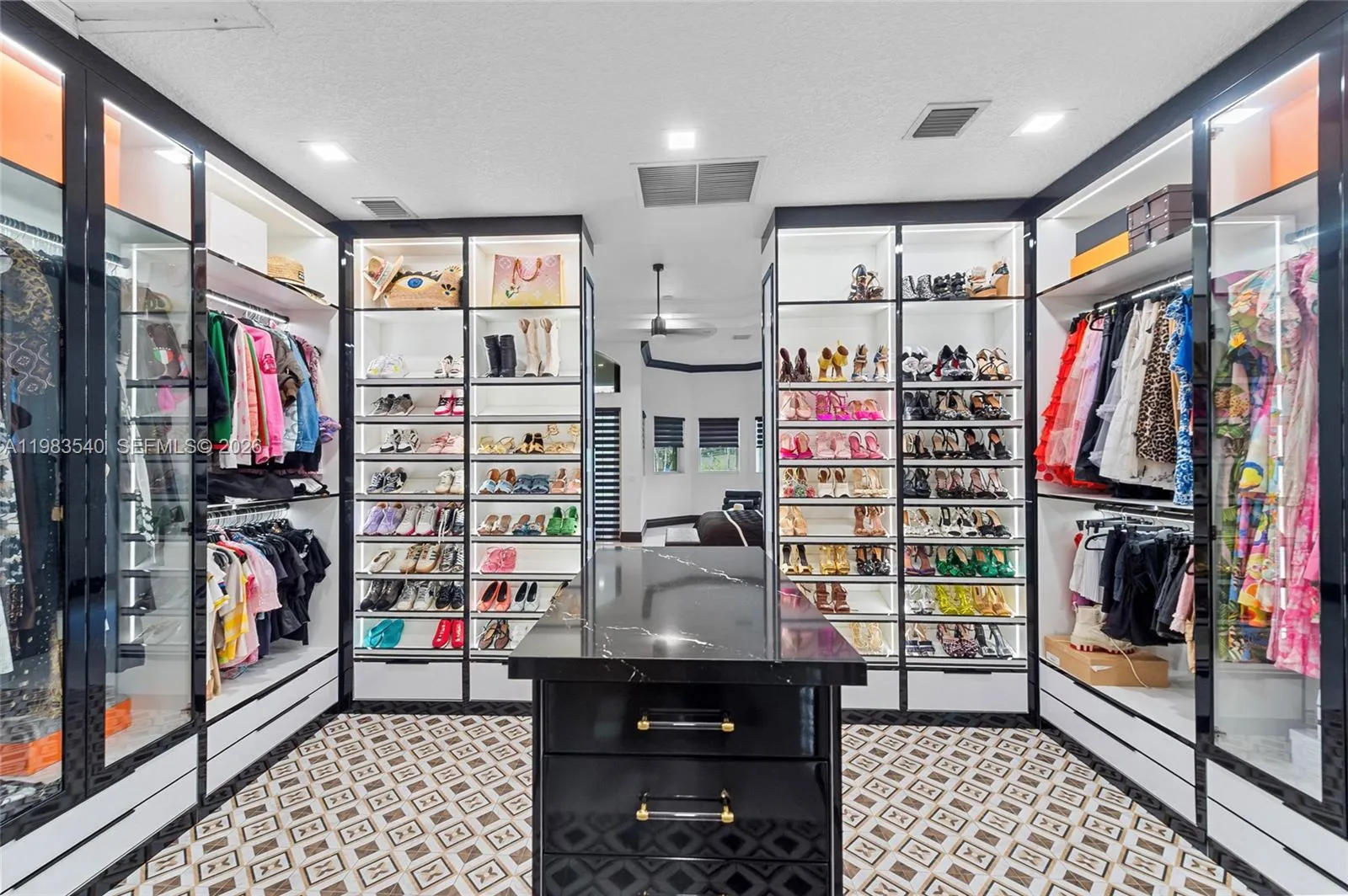 13253 Sw 25th Pl, Davie, Florida 33325, Davie, Florida 33325, 4 Bedrooms Bedrooms, ,4 BathroomsBathrooms,Residential,For Sale,13253 Sw 25th Pl, Davie, Florida 33325,A11983540