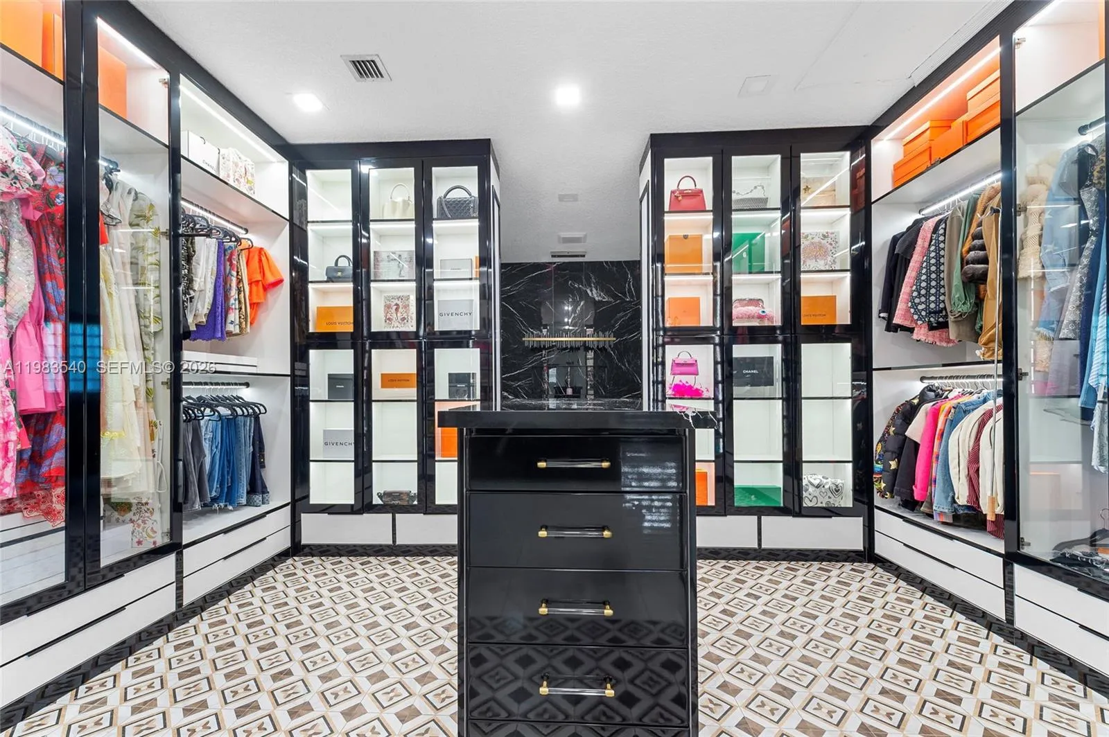 13253 Sw 25th Pl, Davie, Florida 33325, Davie, Florida 33325, 4 Bedrooms Bedrooms, ,4 BathroomsBathrooms,Residential,For Sale,13253 Sw 25th Pl, Davie, Florida 33325,A11983540