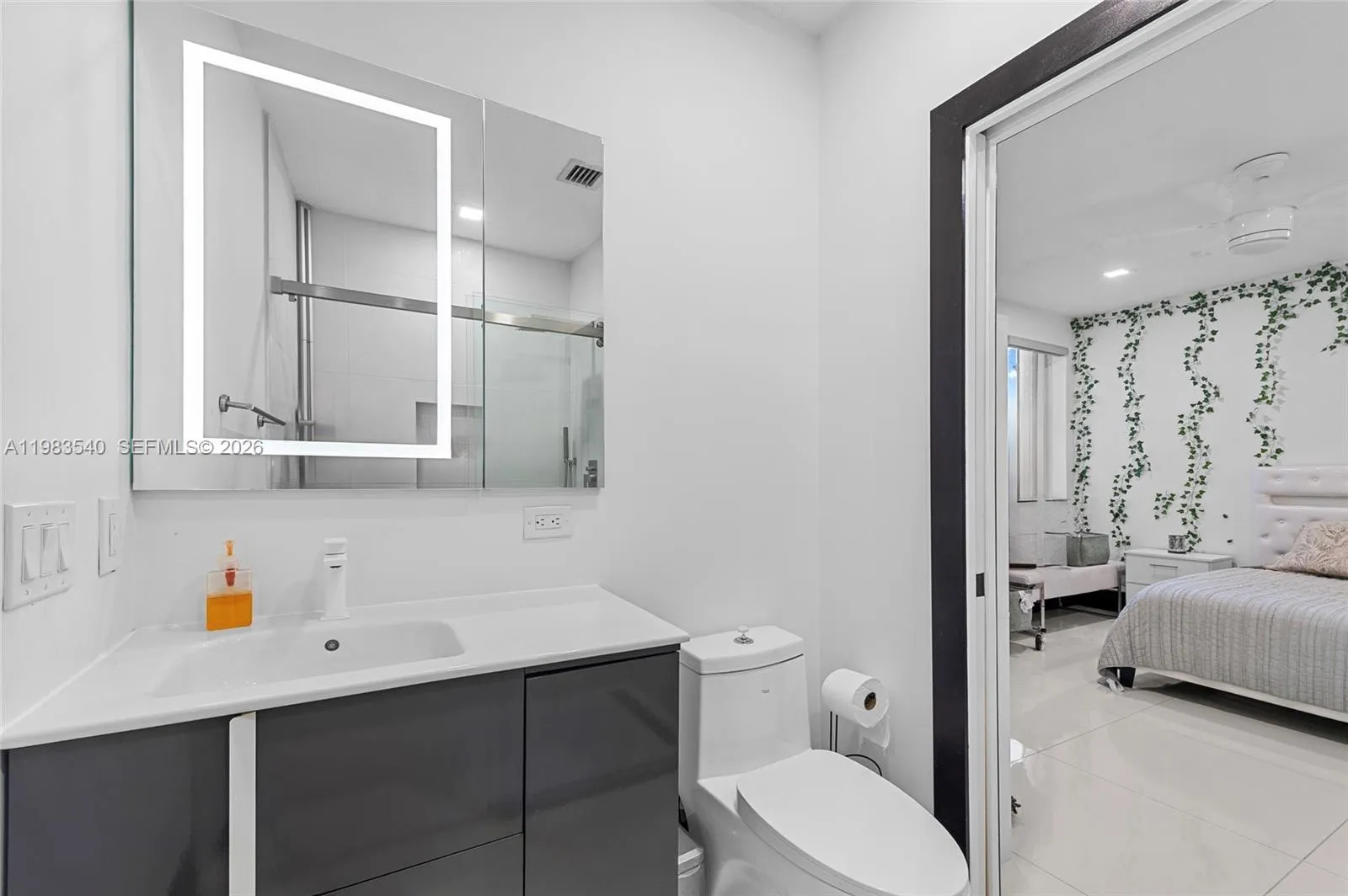 13253 Sw 25th Pl, Davie, Florida 33325, Davie, Florida 33325, 4 Bedrooms Bedrooms, ,4 BathroomsBathrooms,Residential,For Sale,13253 Sw 25th Pl, Davie, Florida 33325,A11983540