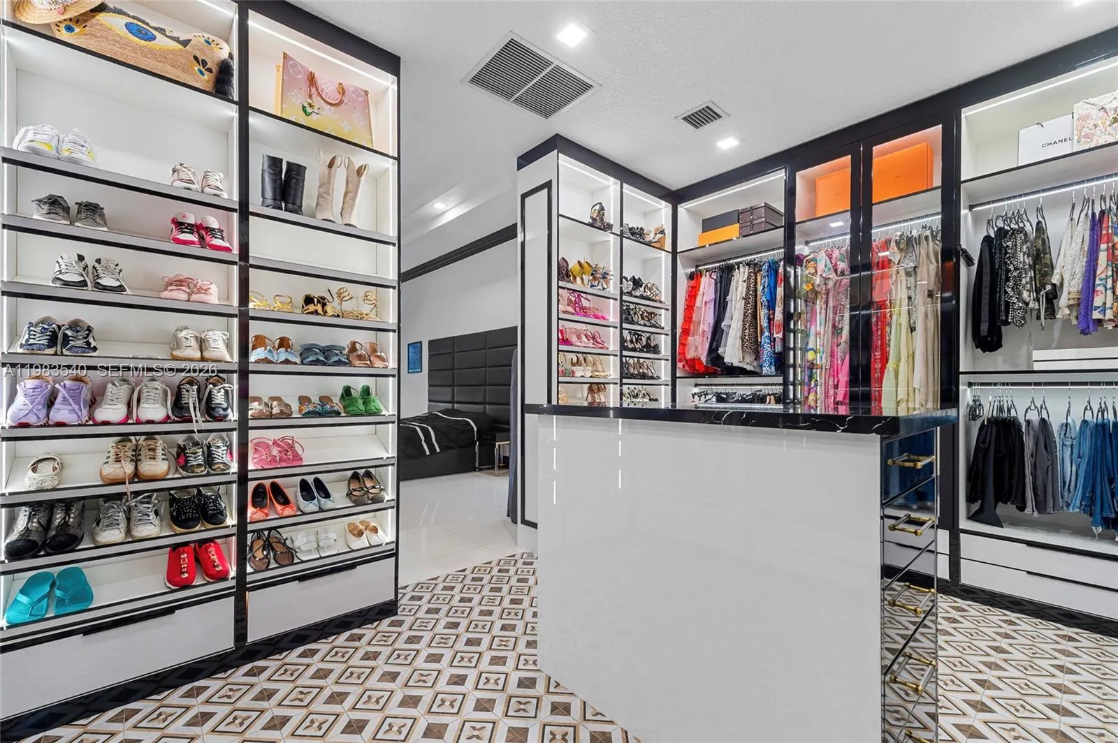 13253 Sw 25th Pl, Davie, Florida 33325, Davie, Florida 33325, 4 Bedrooms Bedrooms, ,4 BathroomsBathrooms,Residential,For Sale,13253 Sw 25th Pl, Davie, Florida 33325,A11983540