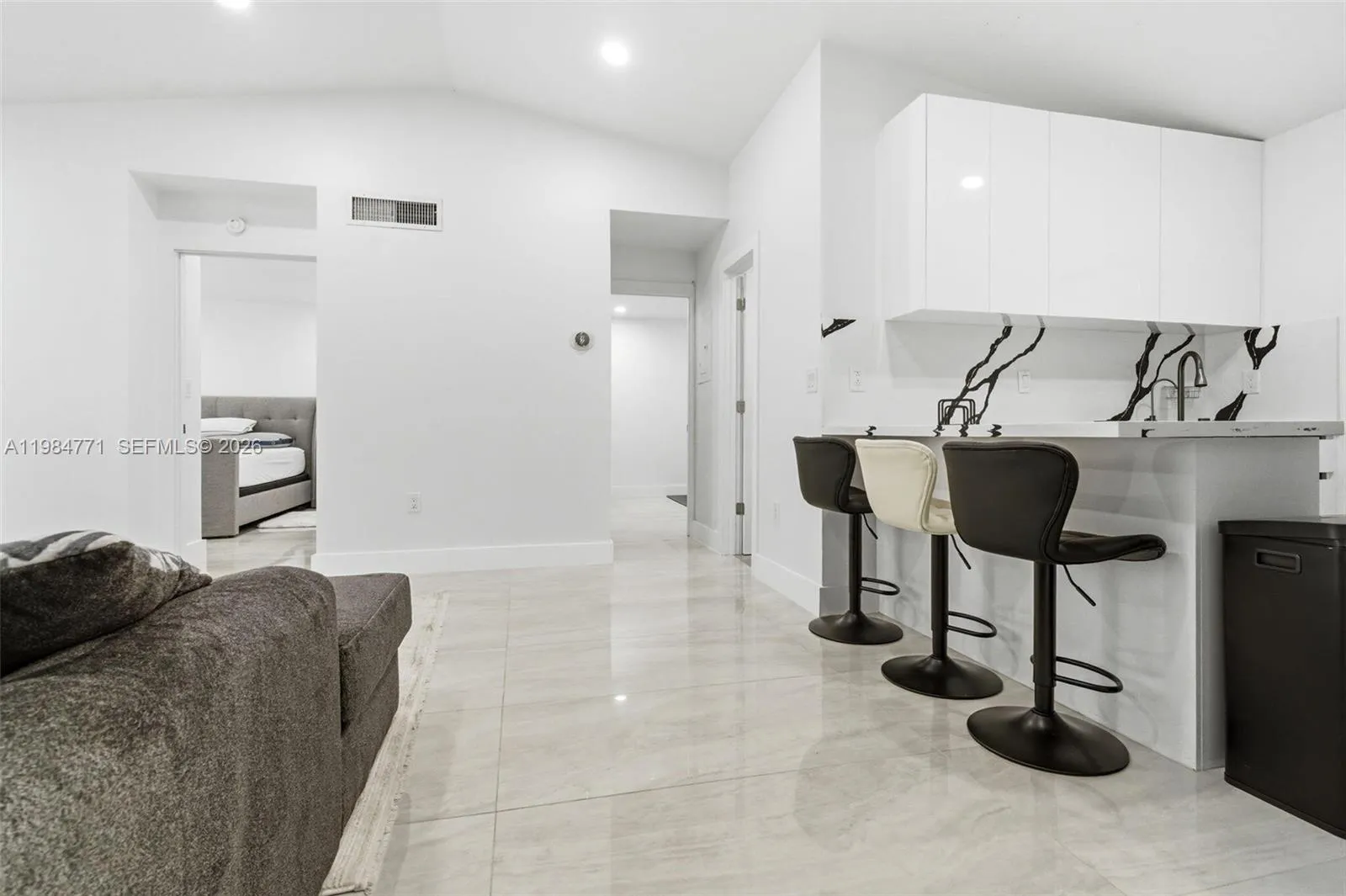8027 Lake Dr 204, Doral, Florida 33166, Doral, Florida 33166, 2 Bedrooms Bedrooms, 1 Room Rooms,2 BathroomsBathrooms,Residential,For Sale,8027 Lake Dr 204, Doral, Florida 33166,A11984771