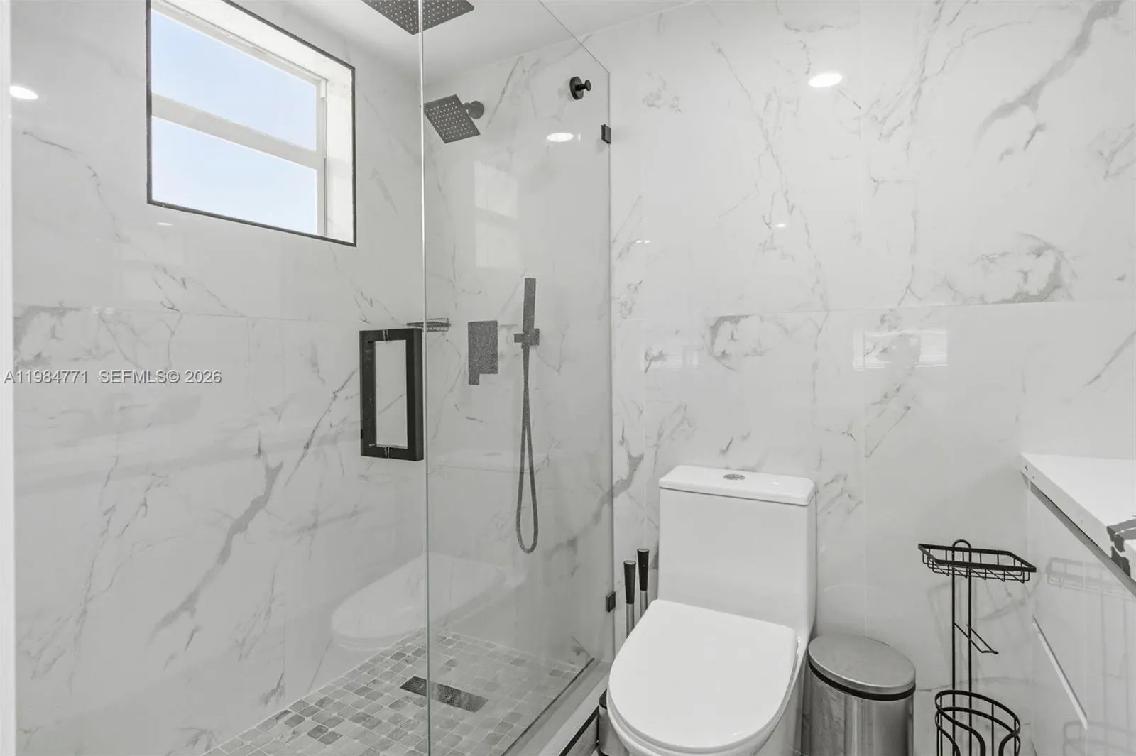 8027 Lake Dr 204, Doral, Florida 33166, Doral, Florida 33166, 2 Bedrooms Bedrooms, 1 Room Rooms,2 BathroomsBathrooms,Residential,For Sale,8027 Lake Dr 204, Doral, Florida 33166,A11984771