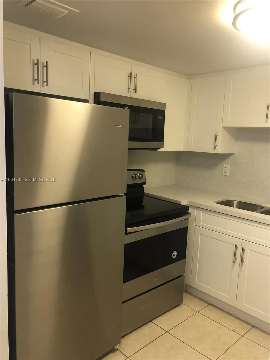 9355 Fontainebleau Blvd C110, Miami, Florida 33172, Miami, Florida 33172, 1 Bedroom Bedrooms, ,1 BathroomBathrooms,Residential Lease,For Rent,9355 Fontainebleau Blvd C110, Miami, Florida 33172,A11984795