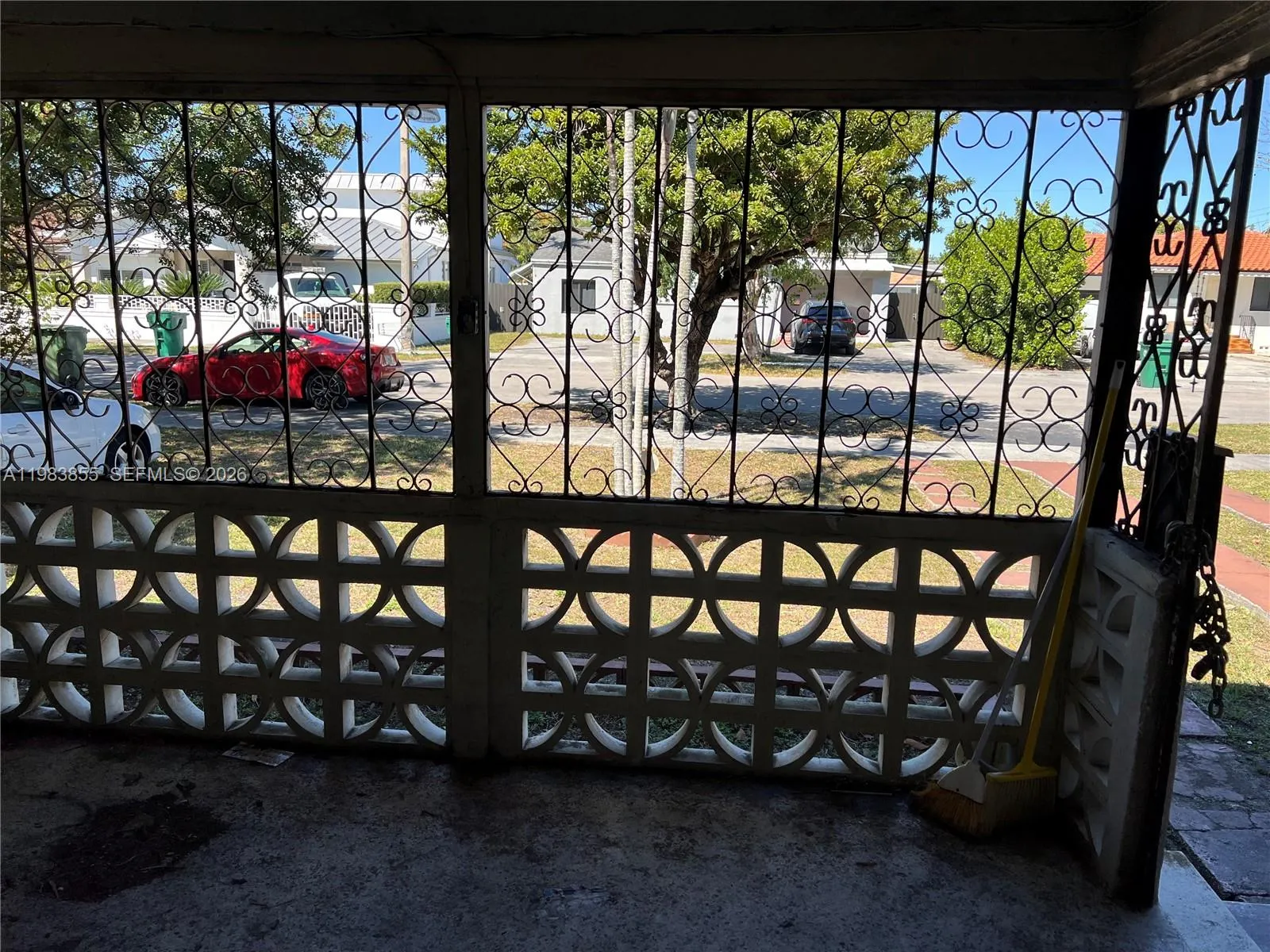 Enclosed patio - Unit 1