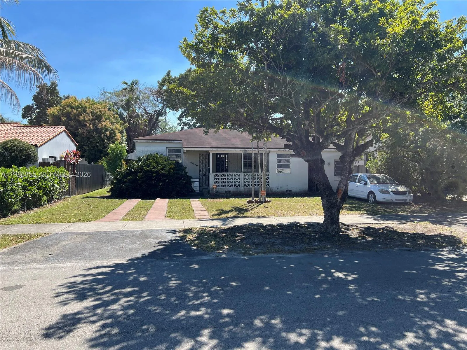 Front entry - Unit 1 & 2