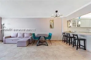 Hollywood, Florida 33019, 1 Bedroom Bedrooms, ,1 BathroomBathrooms,Residential Lease,For Rent,A11984811