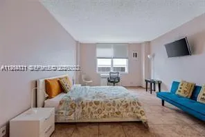 Hollywood, Florida 33019, 1 Bedroom Bedrooms, ,1 BathroomBathrooms,Residential Lease,For Rent,A11984811