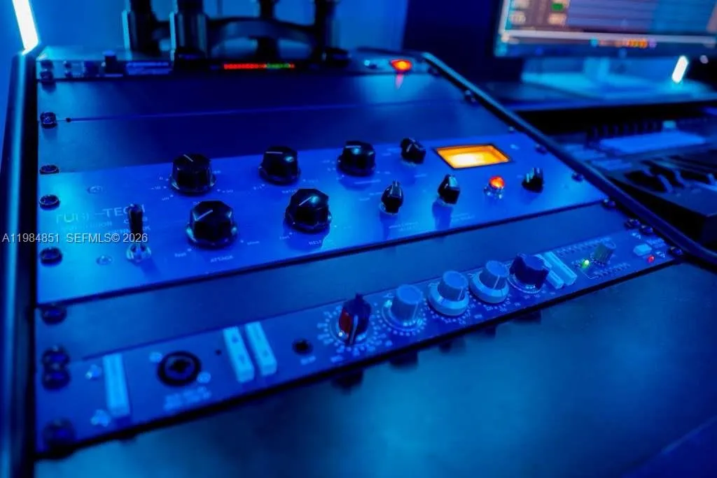 2100 Nw 99th Ave, Doral, Florida 33172, Doral, Florida 33172, ,Business Opportunity,For Sale,2100 Nw 99th Ave, Doral, Florida 33172,A11984851