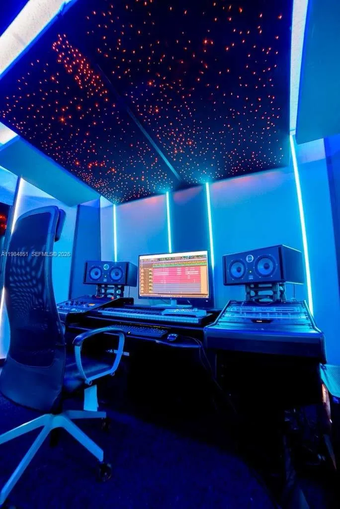 2100 Nw 99th Ave, Doral, Florida 33172, Doral, Florida 33172, ,Business Opportunity,For Sale,2100 Nw 99th Ave, Doral, Florida 33172,A11984851