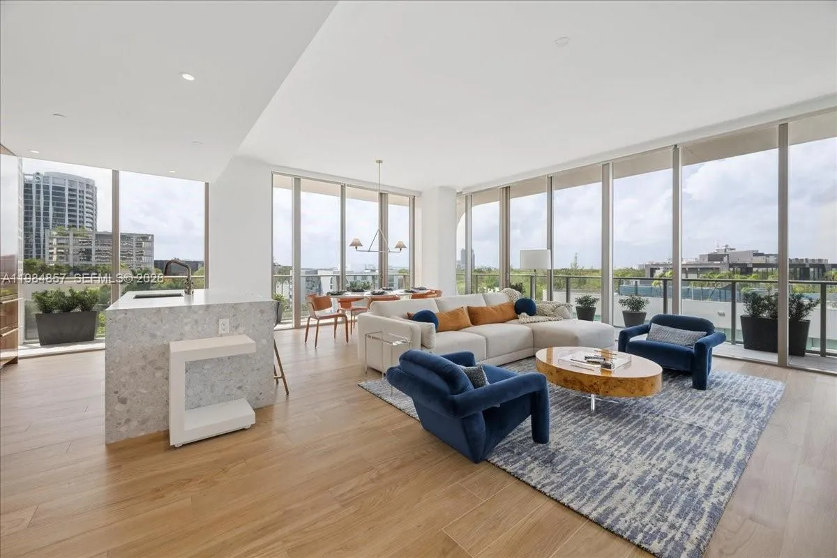 2678 Tigertail Ave 501, Miami, Florida 33133, Miami, Florida 33133, 3 Bedrooms Bedrooms, ,3 BathroomsBathrooms,Residential Lease,For Rent,2678 Tigertail Ave 501, Miami, Florida 33133,A11984857