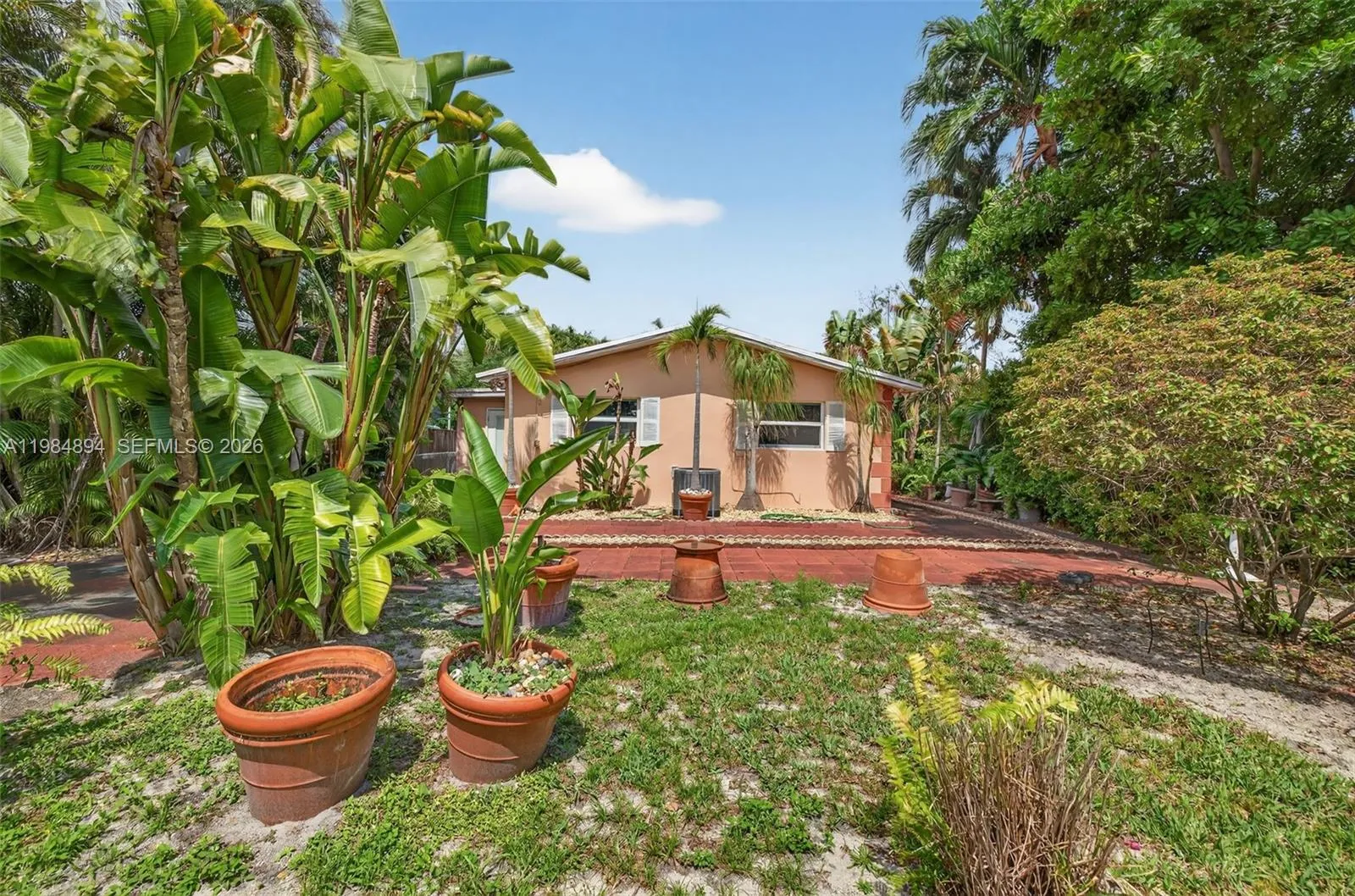 850 Sw 12th Ct, Fort Lauderdale, Florida 33315, Fort Lauderdale, Florida 33315, ,Residential Income,For Sale,850 Sw 12th Ct, Fort Lauderdale, Florida 33315,A11984894