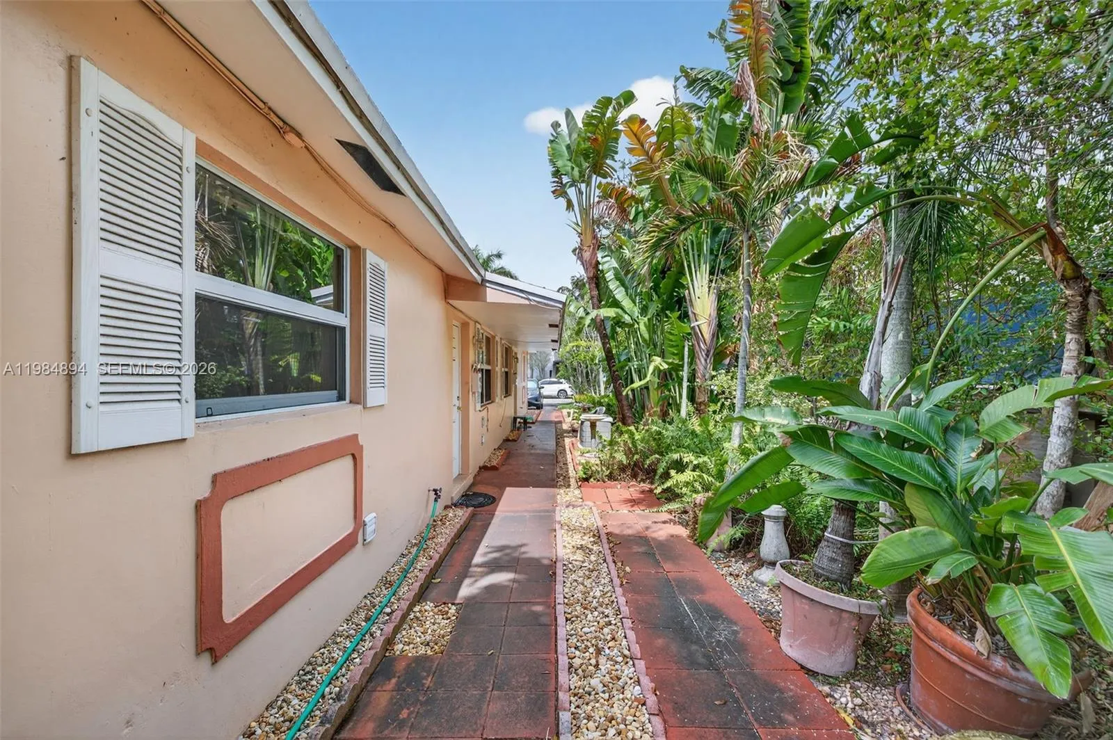850 Sw 12th Ct, Fort Lauderdale, Florida 33315, Fort Lauderdale, Florida 33315, ,Residential Income,For Sale,850 Sw 12th Ct, Fort Lauderdale, Florida 33315,A11984894