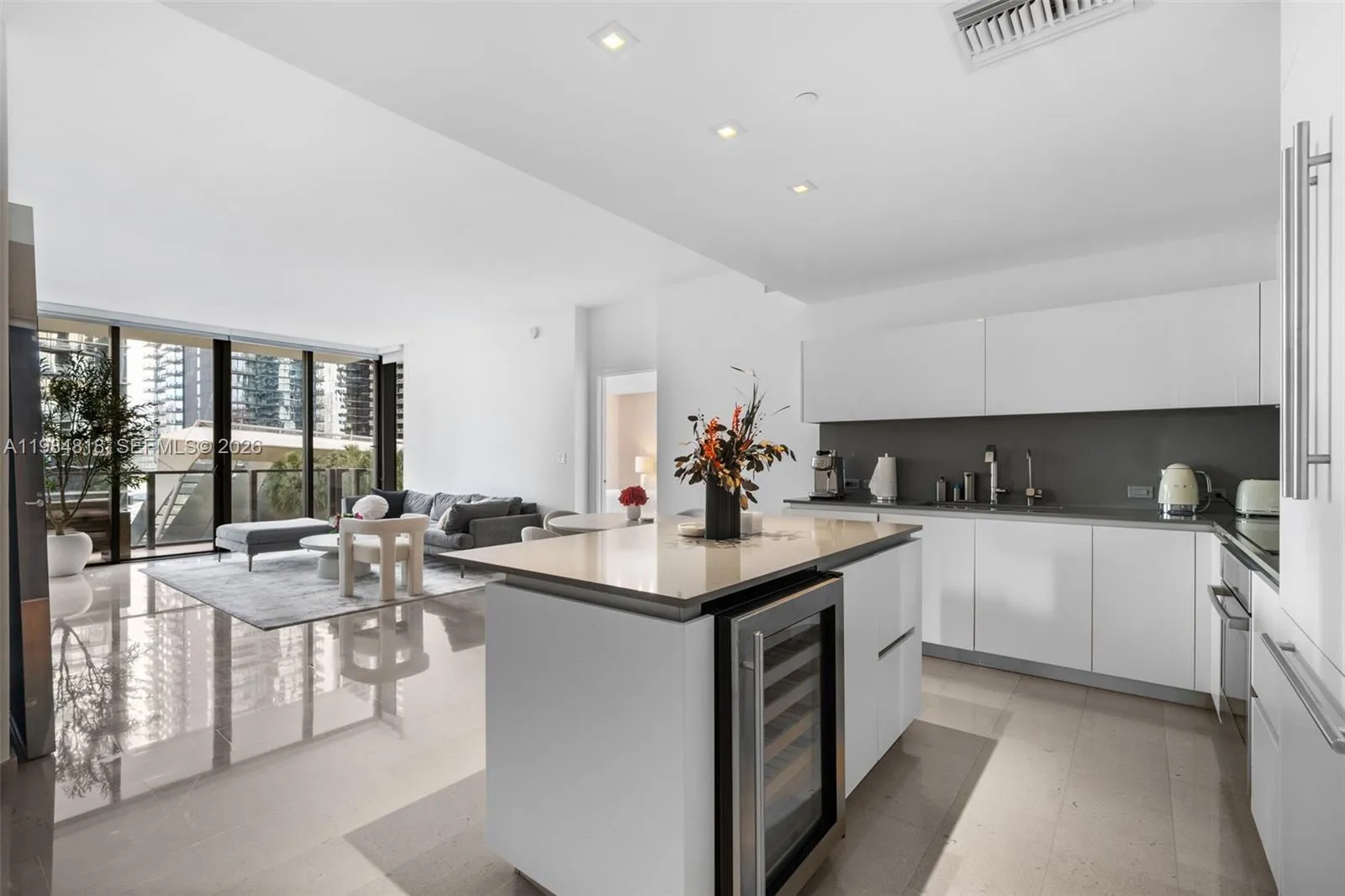 88 Sw 7th St 809, Miami, Florida 33130, Miami, Florida 33130, 2 Bedrooms Bedrooms, ,2 BathroomsBathrooms,Residential,For Sale,88 Sw 7th St 809, Miami, Florida 33130,A11984818