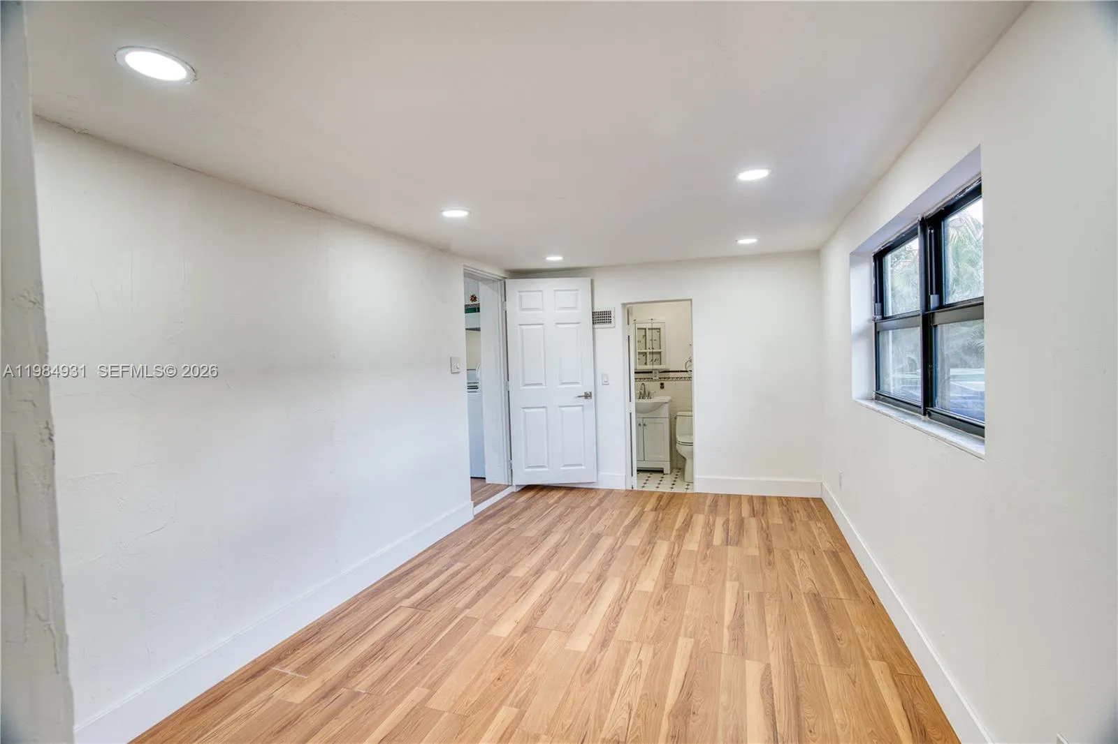 6424 Sw 20th St, Miramar, Florida 33023, Miramar, Florida 33023, 3 Bedrooms Bedrooms, ,2 BathroomsBathrooms,Residential,For Sale,6424 Sw 20th St, Miramar, Florida 33023,A11984931