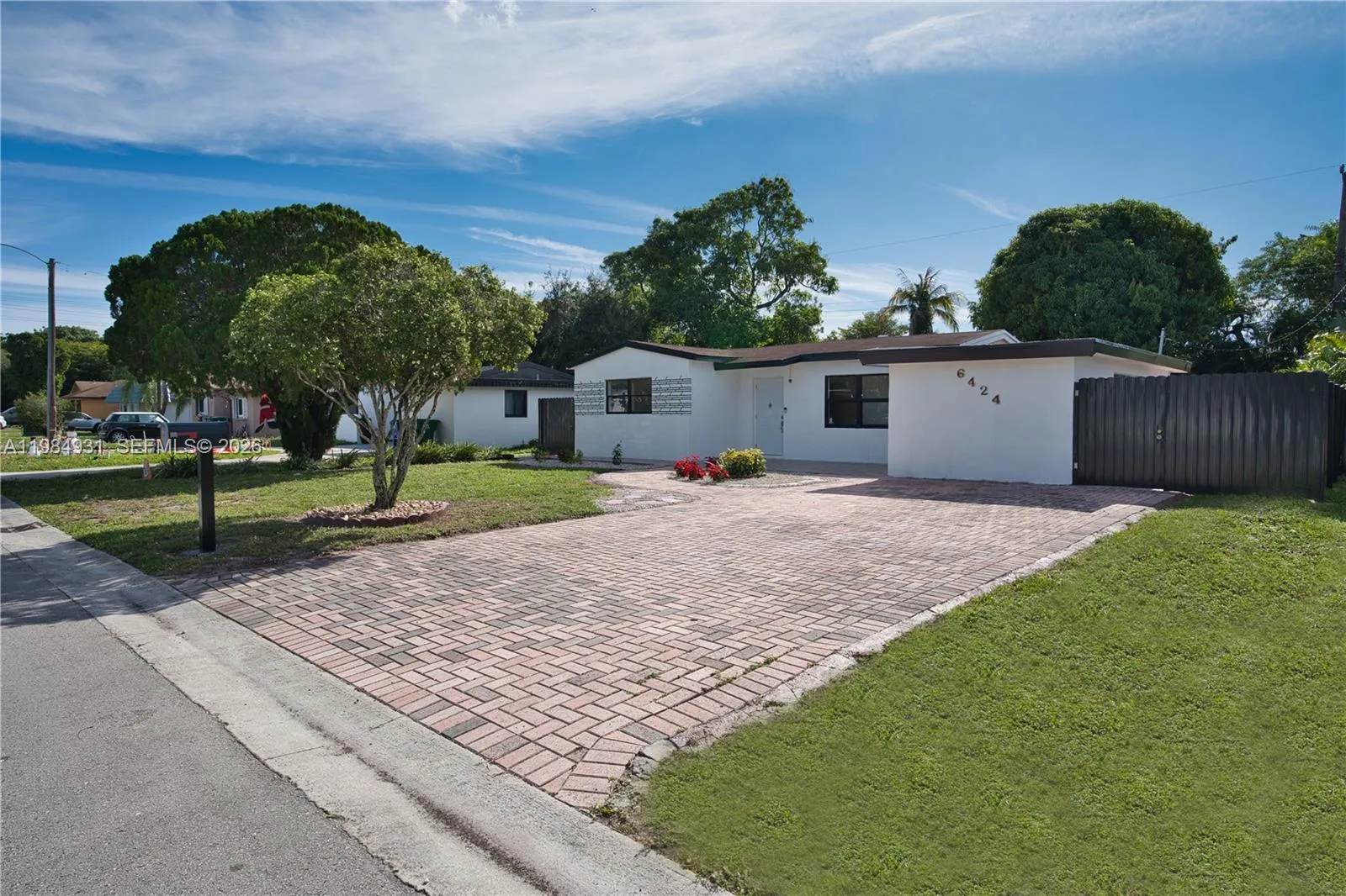 6424 Sw 20th St, Miramar, Florida 33023, Miramar, Florida 33023, 3 Bedrooms Bedrooms, ,2 BathroomsBathrooms,Residential,For Sale,6424 Sw 20th St, Miramar, Florida 33023,A11984931