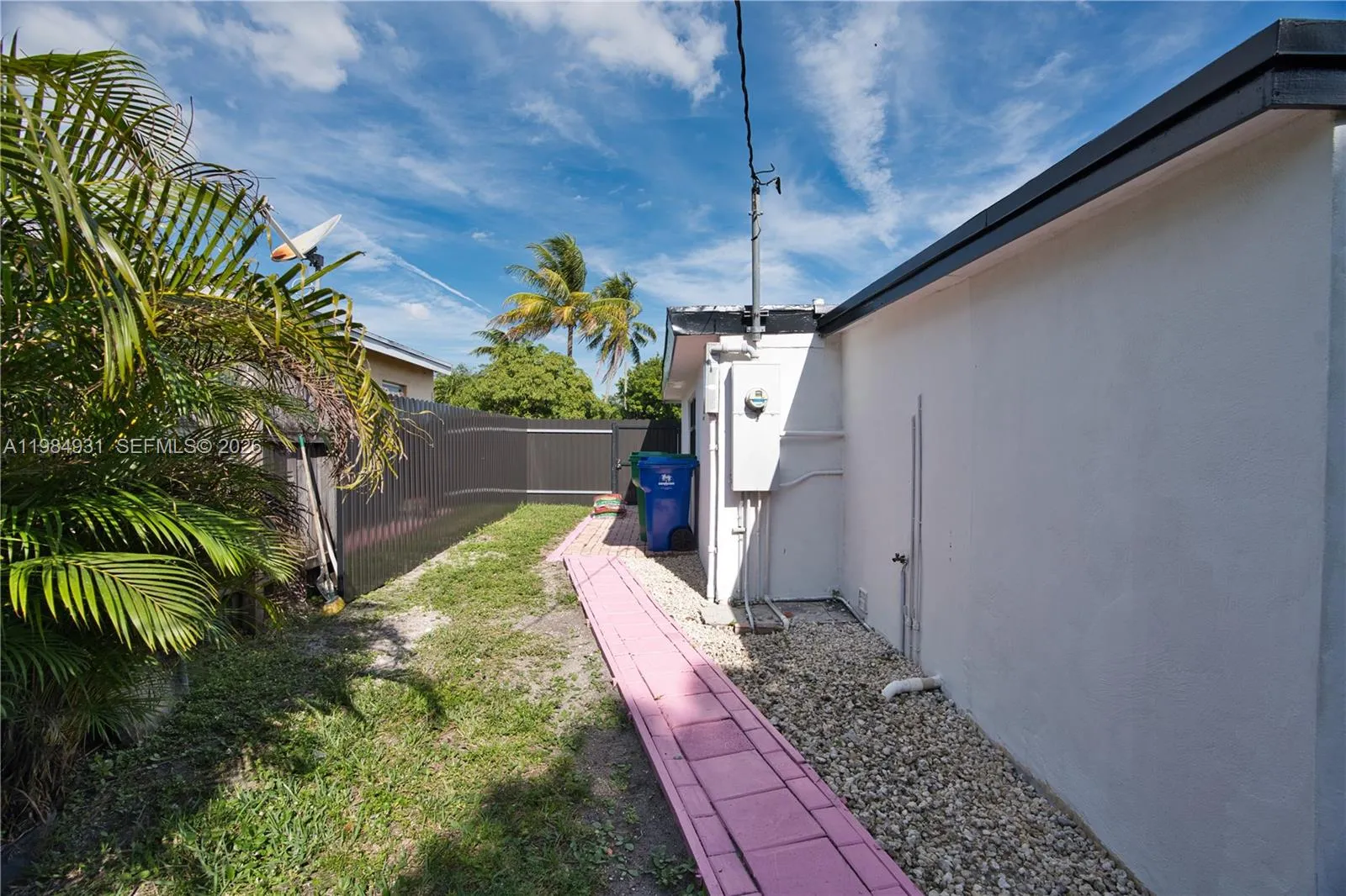6424 Sw 20th St, Miramar, Florida 33023, Miramar, Florida 33023, 3 Bedrooms Bedrooms, ,2 BathroomsBathrooms,Residential,For Sale,6424 Sw 20th St, Miramar, Florida 33023,A11984931