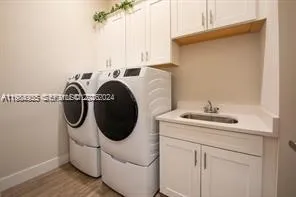 Pedestal Washer Dryer