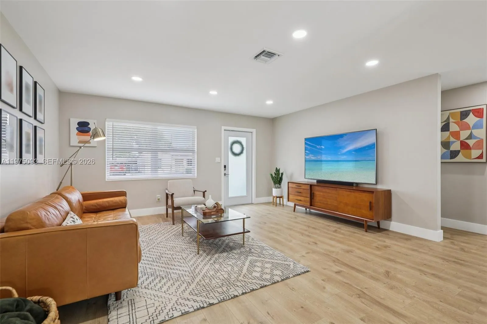 6326 Dawson St, Hollywood, Florida 33023, Hollywood, Florida 33023, 3 Bedrooms Bedrooms, 1 Room Rooms,2 BathroomsBathrooms,Residential,For Sale,6326 Dawson St, Hollywood, Florida 33023,A11975093