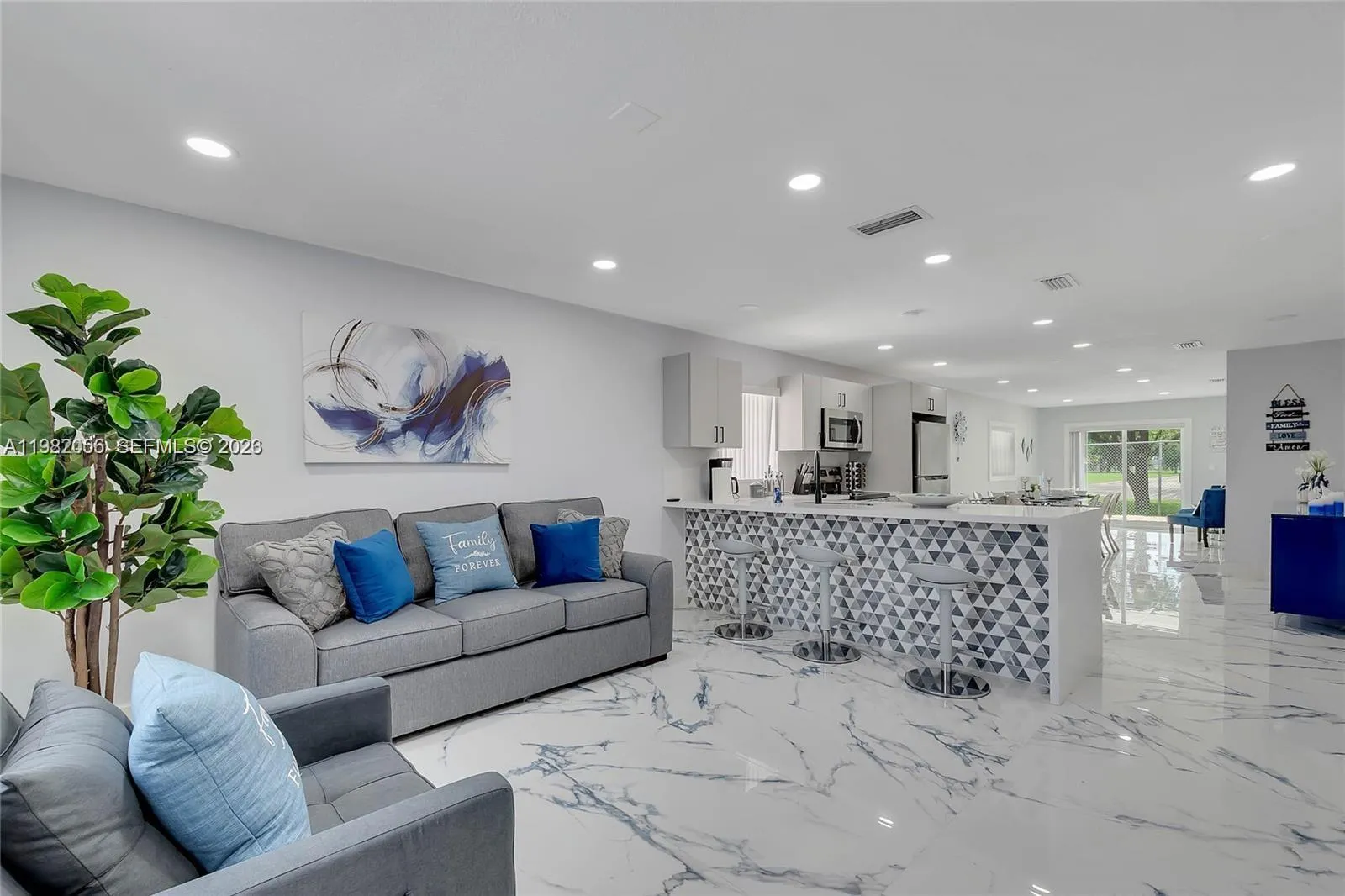 895 W 39th Pl, Hialeah, Florida 33012, Hialeah, Florida 33012, 3 Bedrooms Bedrooms, ,2 BathroomsBathrooms,Residential Lease,For Rent,895 W 39th Pl, Hialeah, Florida 33012,A11982056