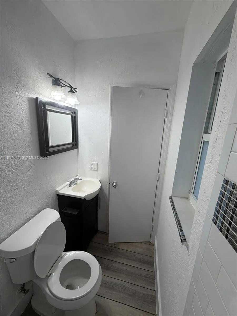 1145 Nw 3rd St 3, Miami, Florida 33128, Miami, Florida 33128, 1 Bedroom Bedrooms, ,1 BathroomBathrooms,Residential Lease,For Rent,1145 Nw 3rd St 3, Miami, Florida 33128,A11984981