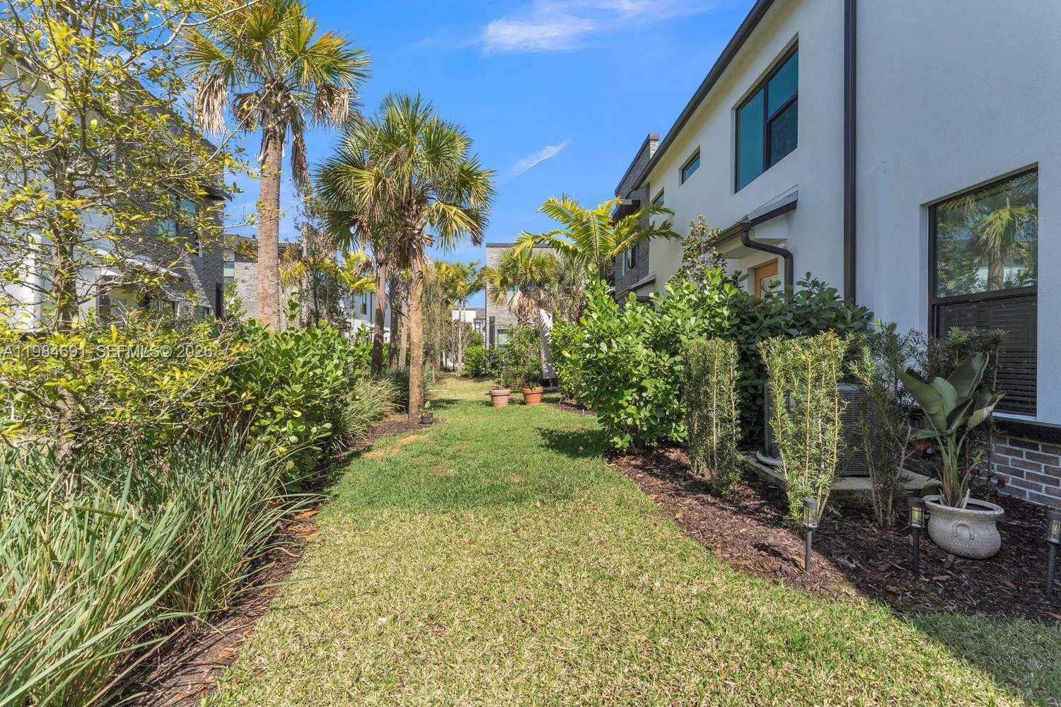 8351 Nw 7th Ct, Plantation, Florida 33324, Plantation, Florida 33324, 3 Bedrooms Bedrooms, ,2 BathroomsBathrooms,Residential,For Sale,8351 Nw 7th Ct, Plantation, Florida 33324,A11984691