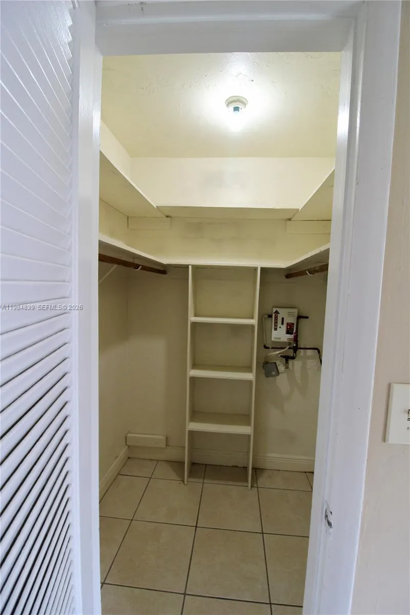 2290 Nw North River Dr 14, Miami, Florida 33125, Miami, Florida 33125, 1 Bedroom Bedrooms, ,1 BathroomBathrooms,Residential Lease,For Rent,2290 Nw North River Dr 14, Miami, Florida 33125,A11984839