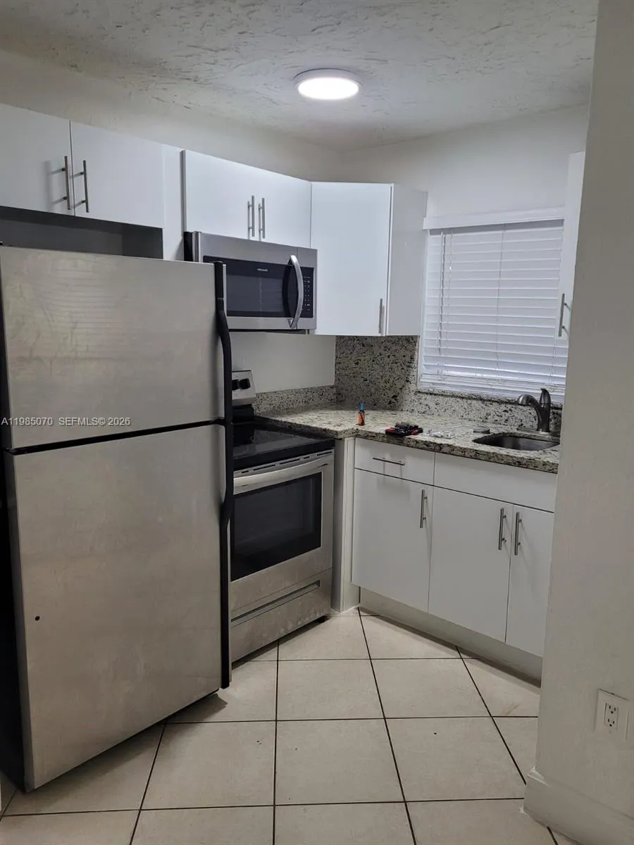 2910 Nw 6th Ct 2, Pompano Beach, Florida 33069, Pompano Beach, Florida 33069, 1 Bedroom Bedrooms, ,1 BathroomBathrooms,Residential Lease,For Rent,2910 Nw 6th Ct 2, Pompano Beach, Florida 33069,A11985070
