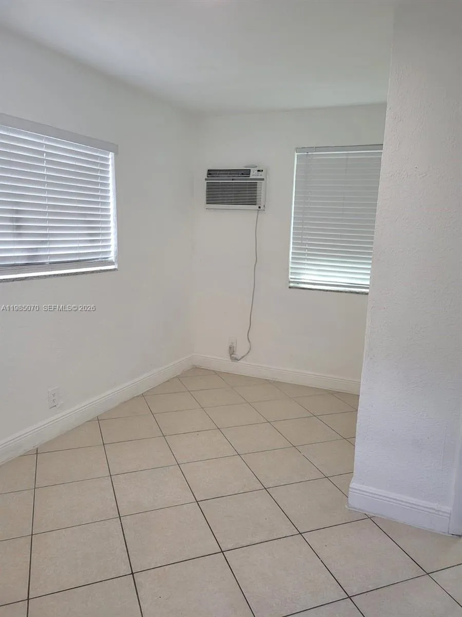 2910 Nw 6th Ct 2, Pompano Beach, Florida 33069, Pompano Beach, Florida 33069, 1 Bedroom Bedrooms, ,1 BathroomBathrooms,Residential Lease,For Rent,2910 Nw 6th Ct 2, Pompano Beach, Florida 33069,A11985070