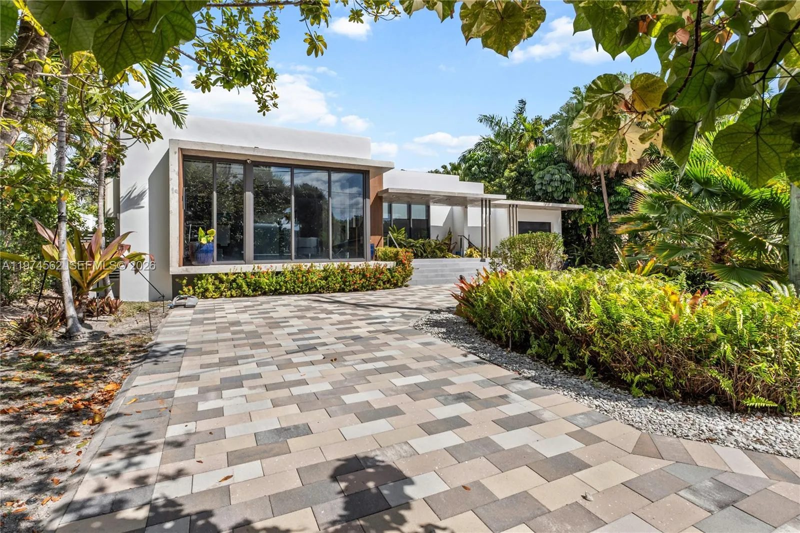 1845 Ne 124th St, North Miami, Florida 33181, North Miami, Florida 33181, 4 Bedrooms Bedrooms, ,4 BathroomsBathrooms,Residential,For Sale,1845 Ne 124th St, North Miami, Florida 33181,A11974562