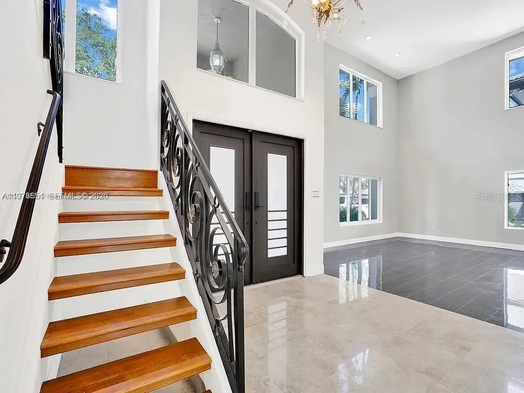 15945 Nw 82nd Ct, Miami Lakes, Florida 33016, Miami Lakes, Florida 33016, 6 Bedrooms Bedrooms, ,3 BathroomsBathrooms,Residential Lease,For Rent,15945 Nw 82nd Ct, Miami Lakes, Florida 33016,A11978851