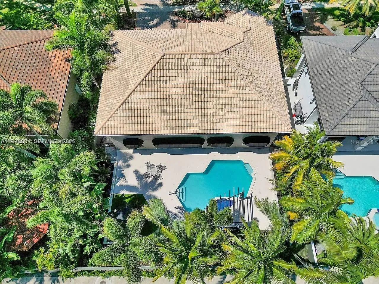 15945 Nw 82nd Ct, Miami Lakes, Florida 33016, Miami Lakes, Florida 33016, 6 Bedrooms Bedrooms, ,3 BathroomsBathrooms,Residential Lease,For Rent,15945 Nw 82nd Ct, Miami Lakes, Florida 33016,A11978851