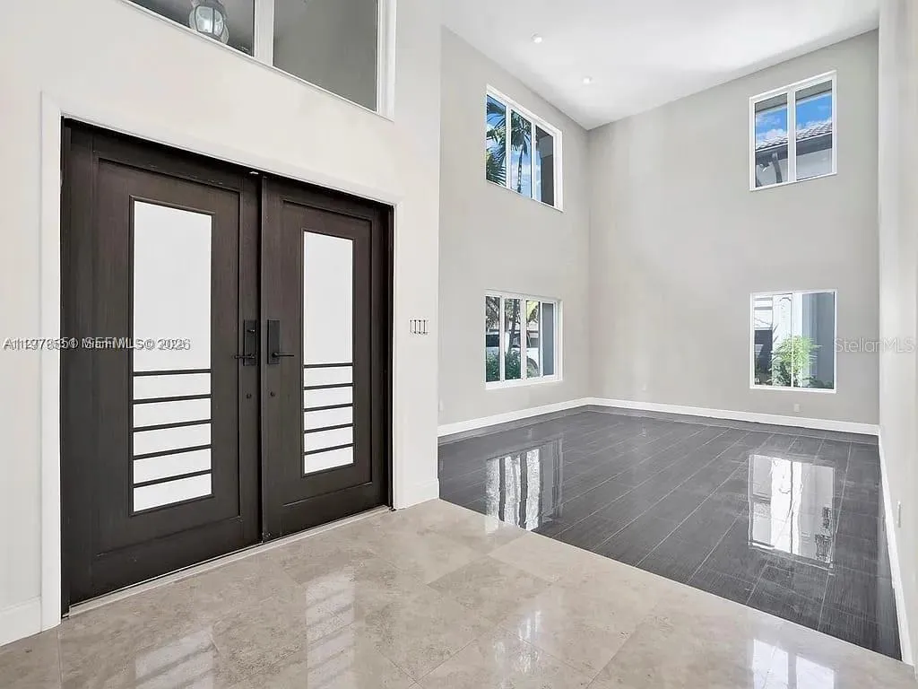 15945 Nw 82nd Ct, Miami Lakes, Florida 33016, Miami Lakes, Florida 33016, 6 Bedrooms Bedrooms, ,3 BathroomsBathrooms,Residential Lease,For Rent,15945 Nw 82nd Ct, Miami Lakes, Florida 33016,A11978851