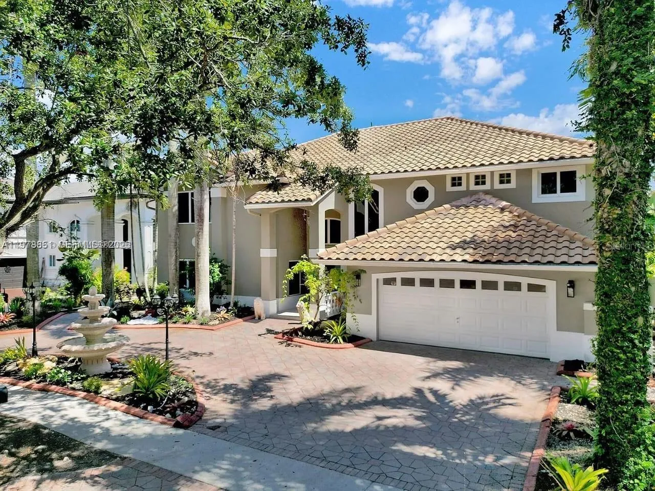 15945 Nw 82nd Ct, Miami Lakes, Florida 33016, Miami Lakes, Florida 33016, 6 Bedrooms Bedrooms, ,3 BathroomsBathrooms,Residential Lease,For Rent,15945 Nw 82nd Ct, Miami Lakes, Florida 33016,A11978851