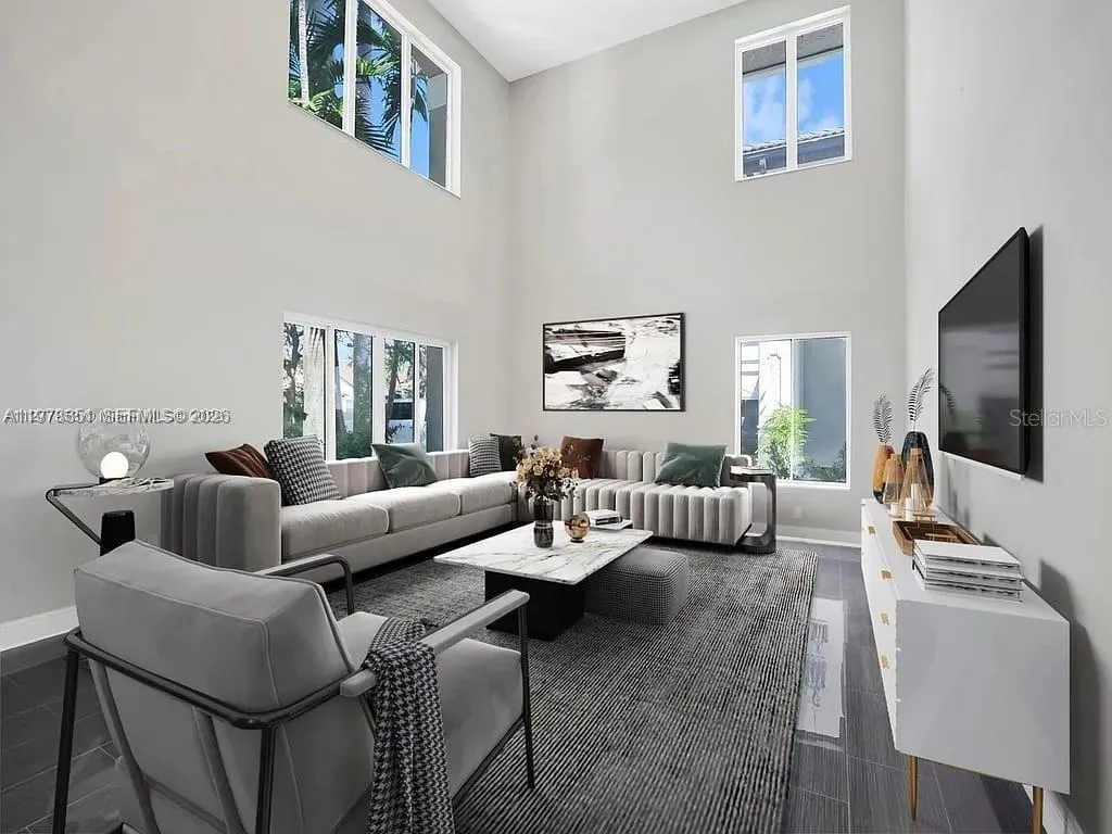 15945 Nw 82nd Ct, Miami Lakes, Florida 33016, Miami Lakes, Florida 33016, 6 Bedrooms Bedrooms, ,3 BathroomsBathrooms,Residential Lease,For Rent,15945 Nw 82nd Ct, Miami Lakes, Florida 33016,A11978851