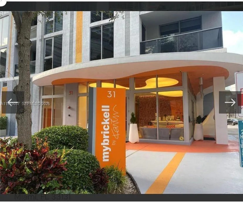 31 Se 6th St 804, Miami, Florida 33131, Miami, Florida 33131, 1 Bedroom Bedrooms, ,2 BathroomsBathrooms,Residential,For Sale,31 Se 6th St 804, Miami, Florida 33131,A11985057