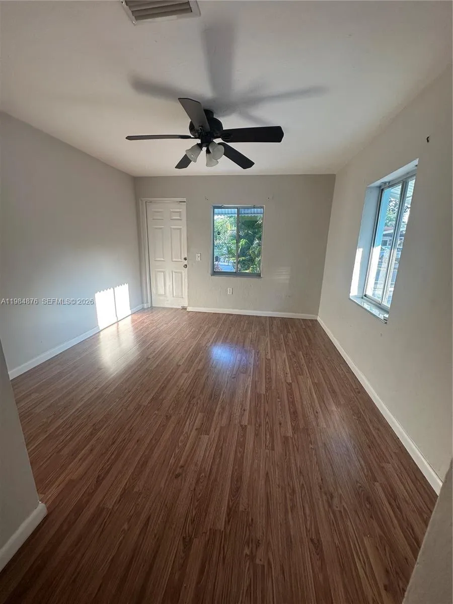 5743 Lincoln St 1, Hollywood, Florida 33021, Hollywood, Florida 33021, 2 Bedrooms Bedrooms, ,1 BathroomBathrooms,Residential Lease,For Rent,5743 Lincoln St 1, Hollywood, Florida 33021,A11984876