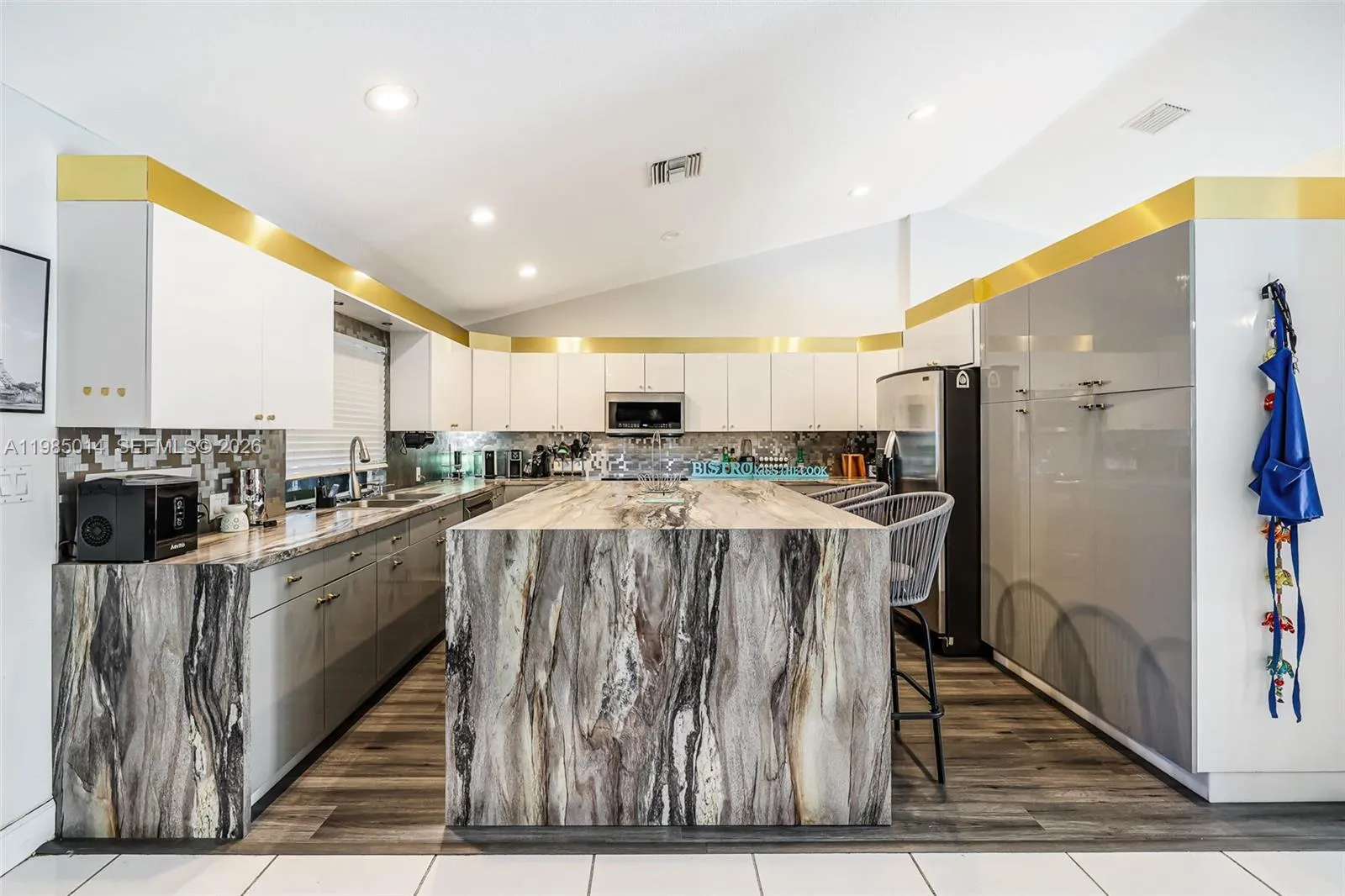5431 Sw 109th Ave, Davie, Florida 33328, Davie, Florida 33328, 5 Bedrooms Bedrooms, ,5 BathroomsBathrooms,Residential,For Sale,5431 Sw 109th Ave, Davie, Florida 33328,A11985014