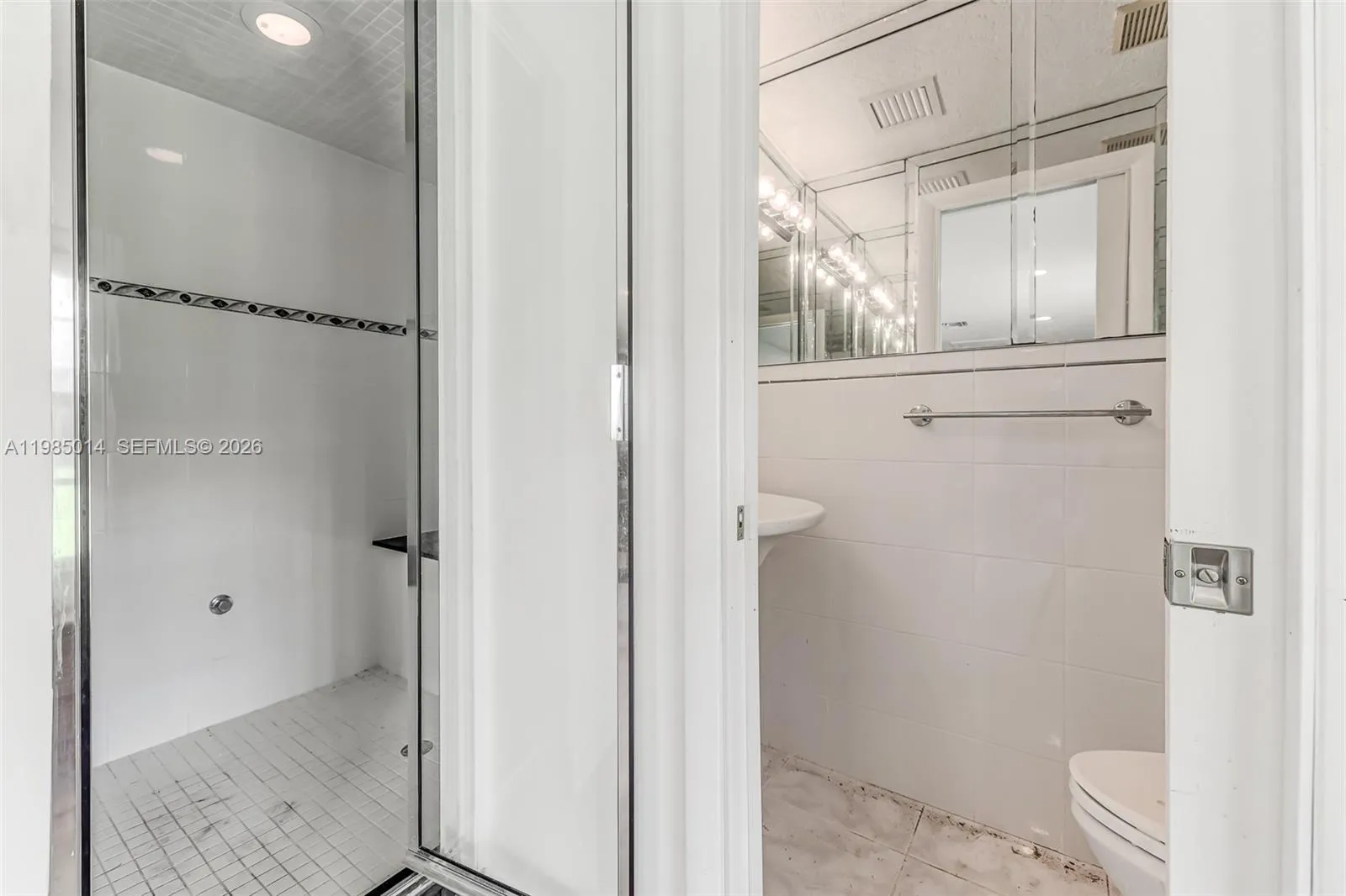 5431 Sw 109th Ave, Davie, Florida 33328, Davie, Florida 33328, 5 Bedrooms Bedrooms, ,5 BathroomsBathrooms,Residential,For Sale,5431 Sw 109th Ave, Davie, Florida 33328,A11985014