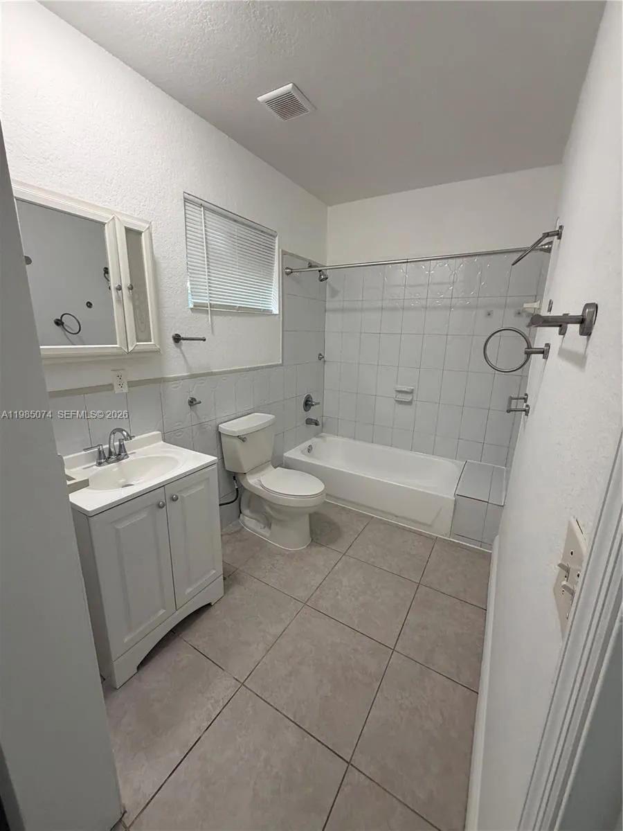 7001 Nw 4th Ct Back, Miami, Florida 33150, Miami, Florida 33150, 1 Bedroom Bedrooms, ,1 BathroomBathrooms,Residential Lease,For Rent,7001 Nw 4th Ct Back, Miami, Florida 33150,A11985074