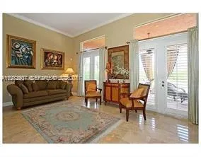 living room\n