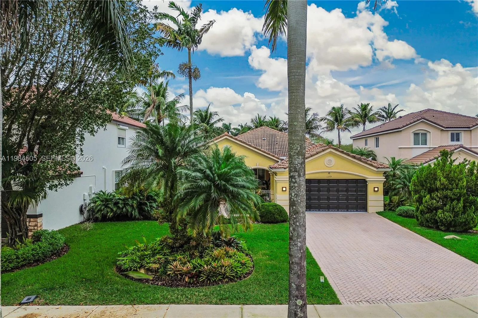 1279 Leeward Way, Weston, Florida 33327, Weston, Florida 33327, 4 Bedrooms Bedrooms, ,2 BathroomsBathrooms,Residential Lease,For Rent,1279 Leeward Way, Weston, Florida 33327,A11984505