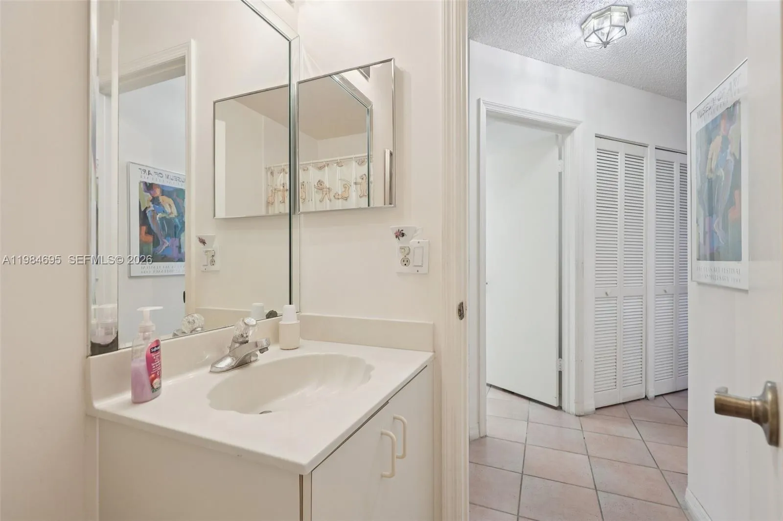 15201 S Wilshire Cir S, Pembroke Pines, Florida 33, Pembroke Pines, Florida 33027, 3 Bedrooms Bedrooms, ,2 BathroomsBathrooms,Residential,For Sale,15201 S Wilshire Cir S, Pembroke Pines, Florida 33,A11984695