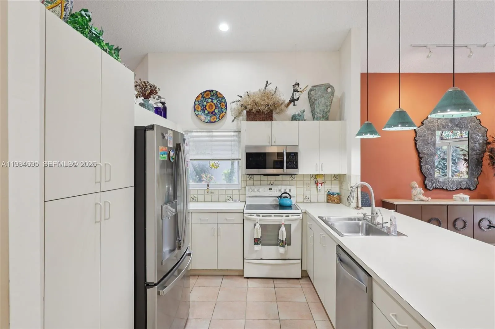 15201 S Wilshire Cir S, Pembroke Pines, Florida 33, Pembroke Pines, Florida 33027, 3 Bedrooms Bedrooms, ,2 BathroomsBathrooms,Residential,For Sale,15201 S Wilshire Cir S, Pembroke Pines, Florida 33,A11984695