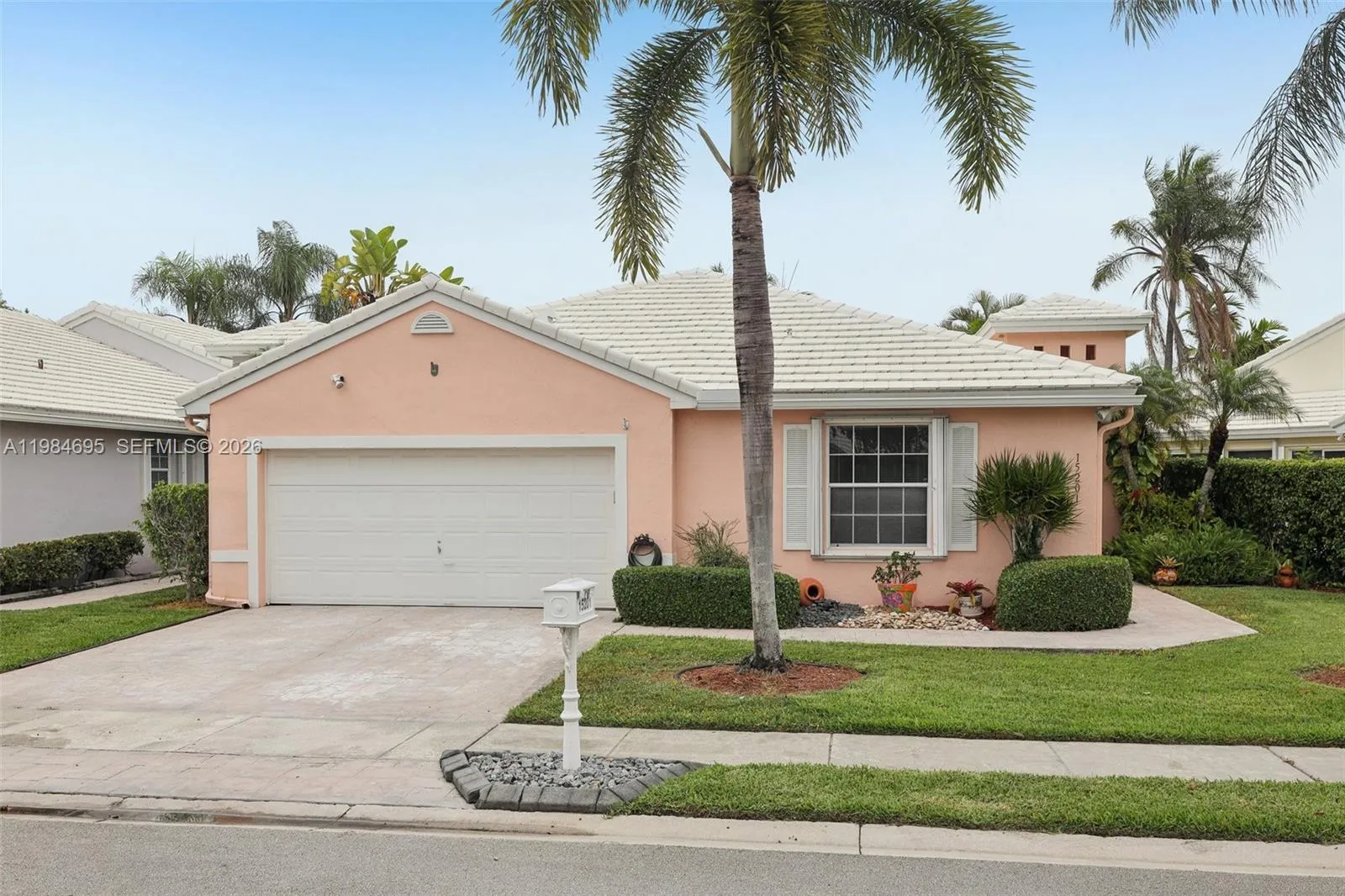 15201 S Wilshire Cir S, Pembroke Pines, Florida 33, Pembroke Pines, Florida 33027, 3 Bedrooms Bedrooms, ,2 BathroomsBathrooms,Residential,For Sale,15201 S Wilshire Cir S, Pembroke Pines, Florida 33,A11984695