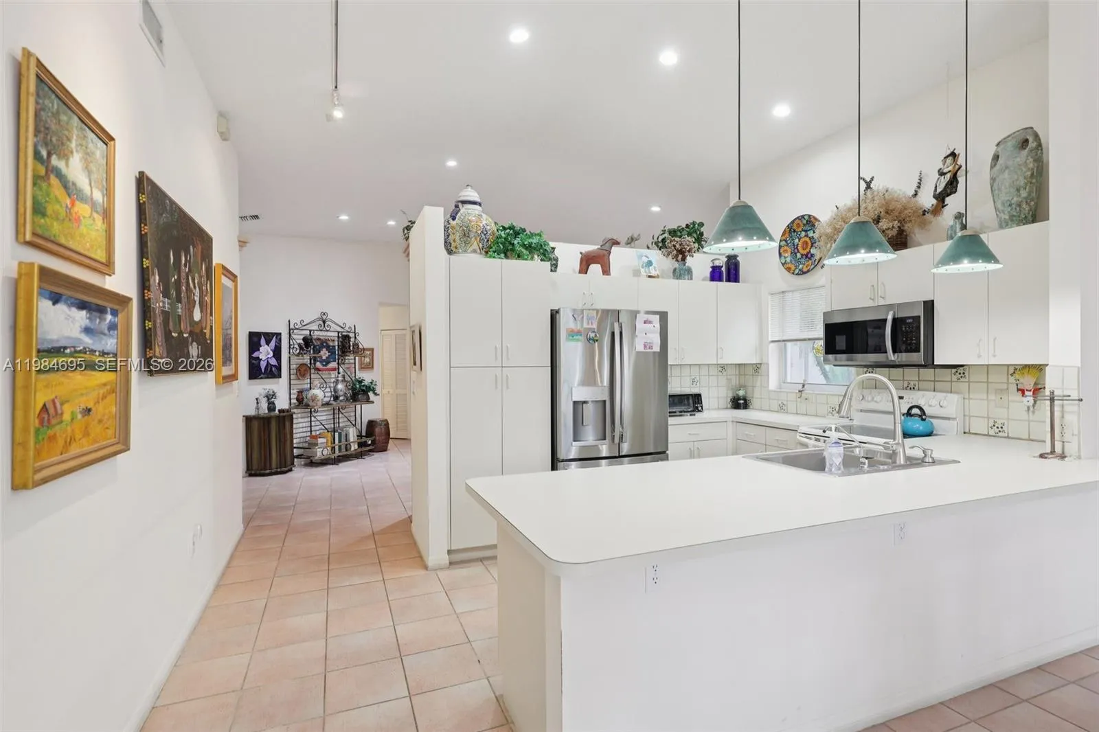 15201 S Wilshire Cir S, Pembroke Pines, Florida 33, Pembroke Pines, Florida 33027, 3 Bedrooms Bedrooms, ,2 BathroomsBathrooms,Residential,For Sale,15201 S Wilshire Cir S, Pembroke Pines, Florida 33,A11984695