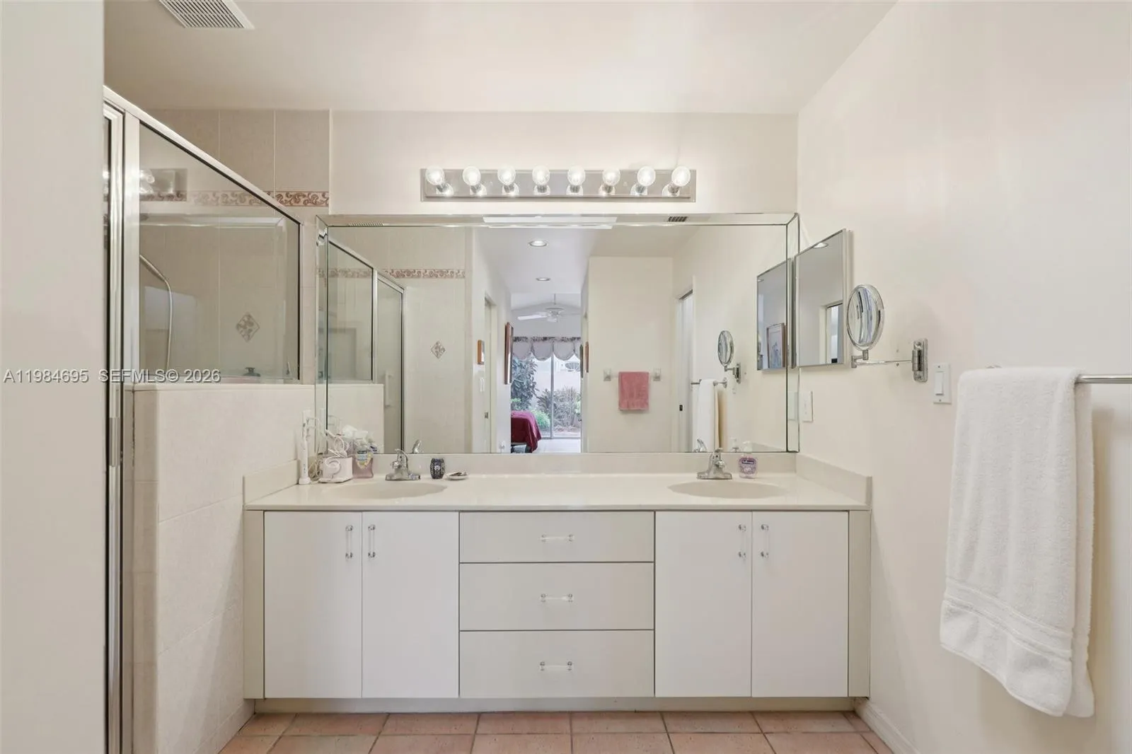 15201 S Wilshire Cir S, Pembroke Pines, Florida 33, Pembroke Pines, Florida 33027, 3 Bedrooms Bedrooms, ,2 BathroomsBathrooms,Residential,For Sale,15201 S Wilshire Cir S, Pembroke Pines, Florida 33,A11984695